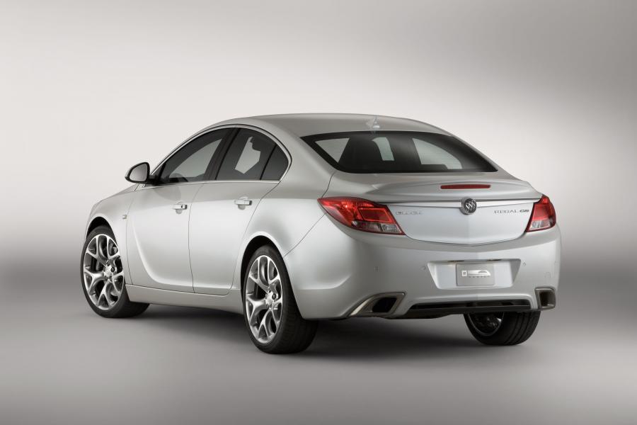  Buick Regal GS Concept 2010 года  (фото 12 из 17)
